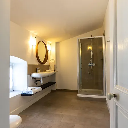 Chateau Terre Blanche Hotel